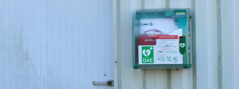 Défibrillateur sur le bâtiment concerné