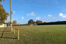 Le terrain de football